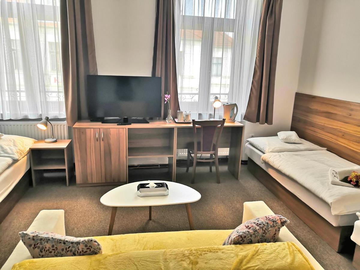 Uherský Brod Hotel U Brany מראה חיצוני תמונה