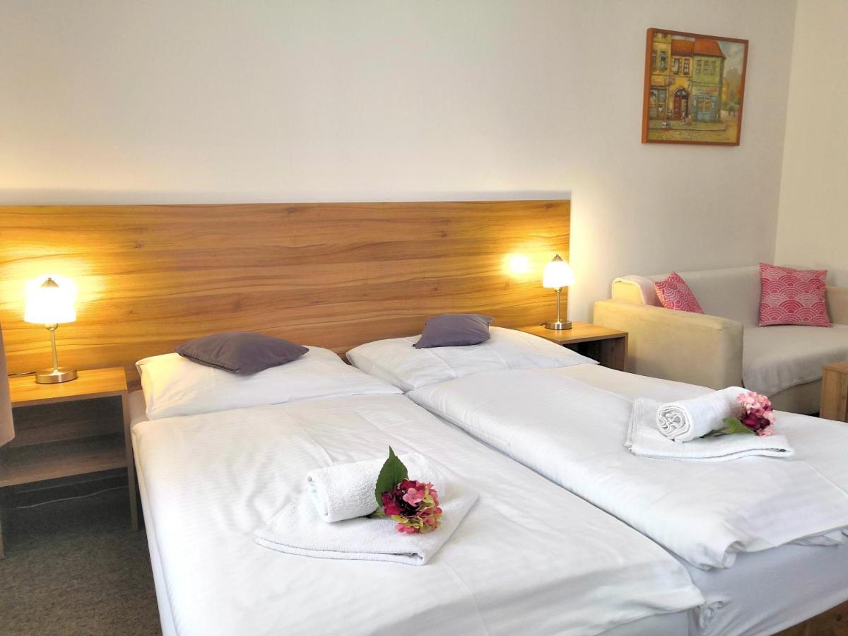 Uherský Brod Hotel U Brany מראה חיצוני תמונה