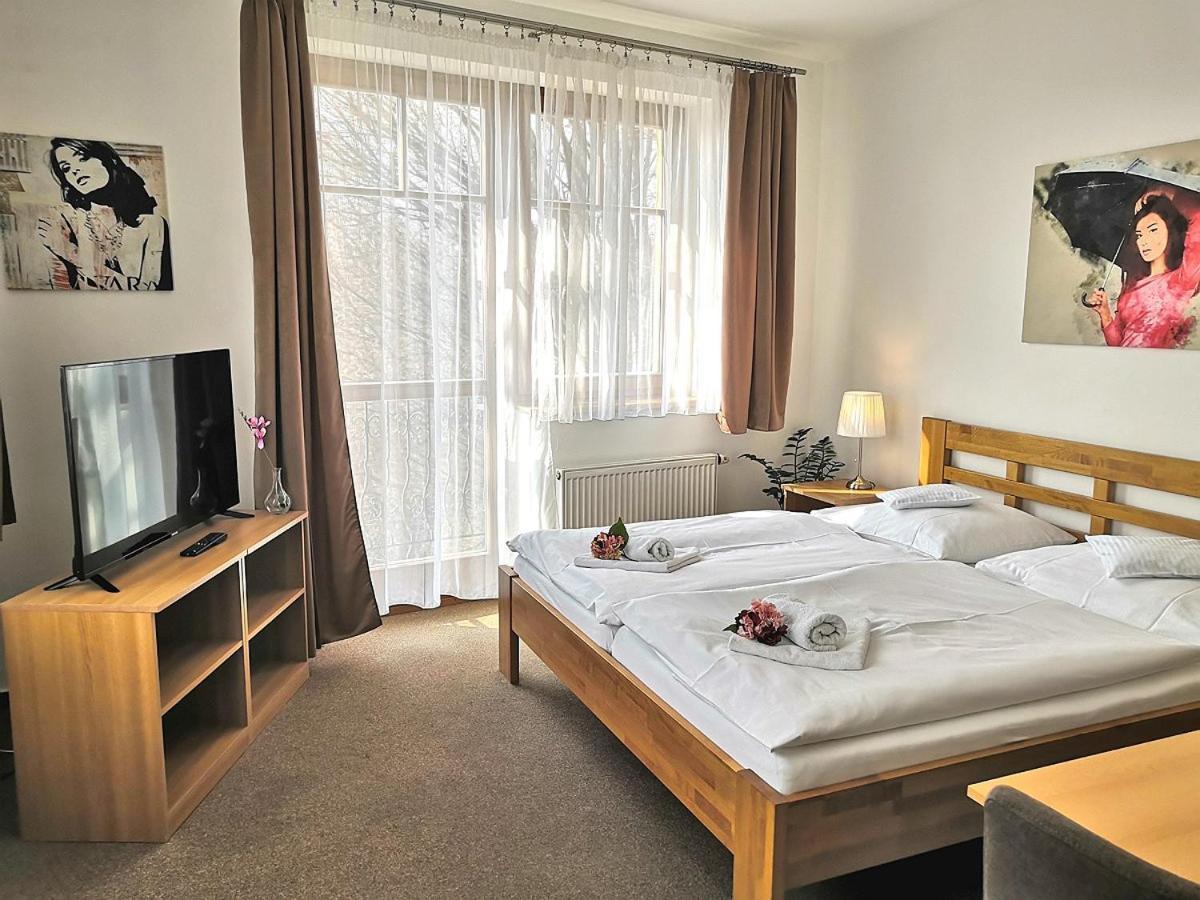 Uherský Brod Hotel U Brany מראה חיצוני תמונה